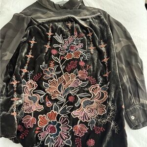 Johnny Was Black Floral Embroidered Blouse